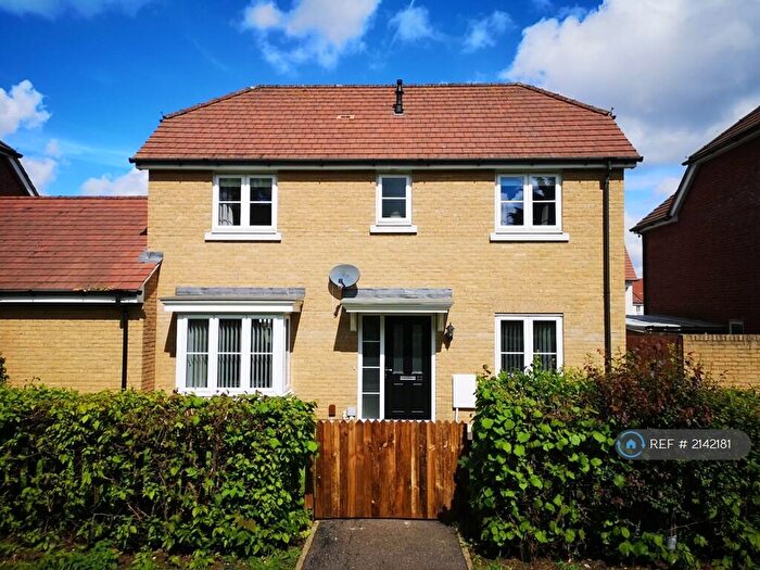 4 Bedroom Detached House To Rent In Lime Kiln Way, Redhouse Park, Milton Keynes, MK14