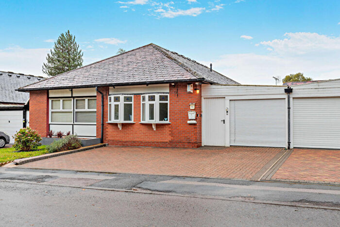 3 Bedroom Semi-Detached Bungalow For Sale In Medale Road, Milton Keynes, MK6