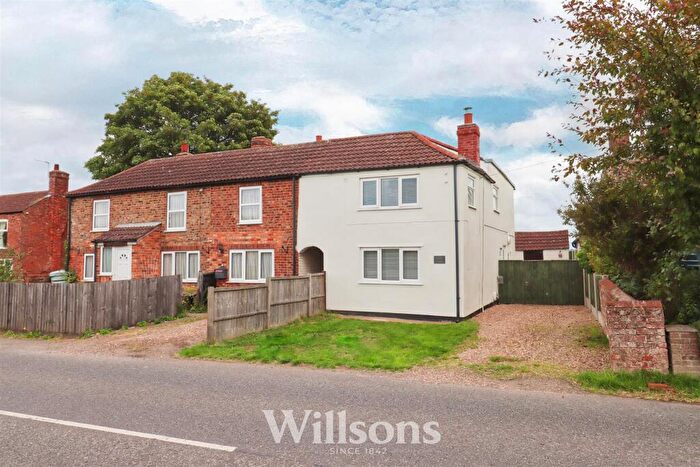 2 Bedroom End Of Terrace House For Sale In Mumby Road, Huttoft, Alford, LN13