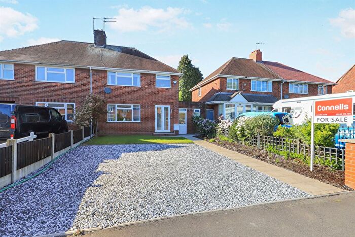 3 Bedroom Semi-Detached House For Sale In Olinthus Avenue, Wednesfield, Wolverhampton, WV11