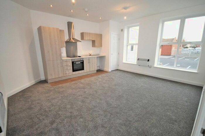 1 Bedroom Flat To Rent In Imperial Court, Grimsby Road, Cleethorpes, DN35