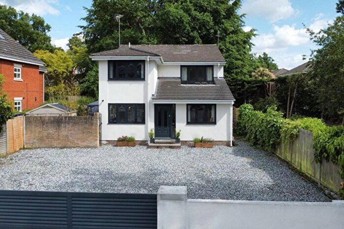 4 Bedroom Detached House For Sale In Gordon Road, Camberley, GU15