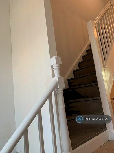 2 Bedroom Flat To Rent In Station Road, London, SE25