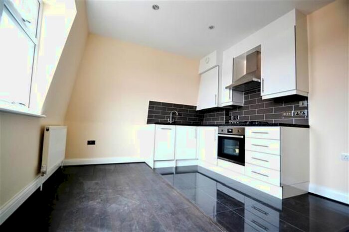 1 Bedroom Flat To Rent In Arthur Road, Flat, Arthur Road, Wimbledon Park, SW19