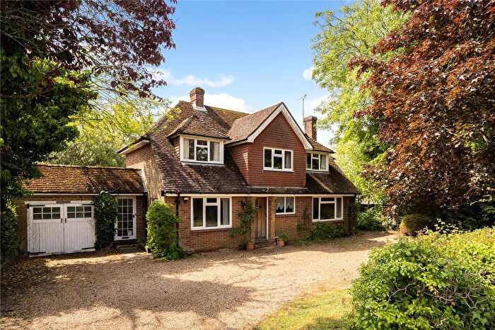 4 Bedroom Detached House For Sale In Vicarage Lane, Ropley, Alresford, Hampshire, SO24
