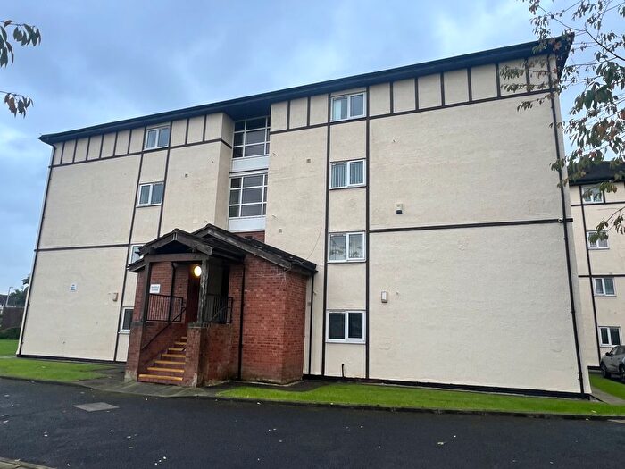 3 Bedroom Flat For Sale In Fir Trees Place, Preston, PR2