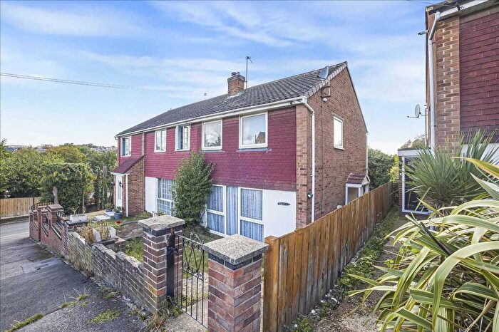 3 Bedroom House To Rent In Riverview Road, Greenhithe, DA9