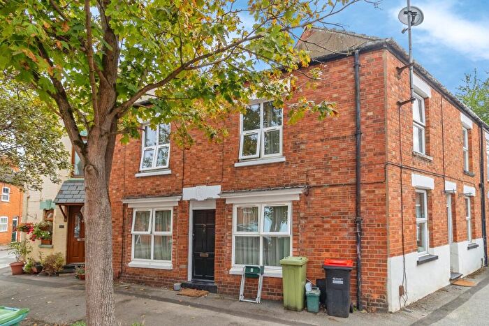 1 Bedroom Terraced House For Sale In Caledonian Road, New Bradwell, Milton Keynes, Buckinghamshire, MK13