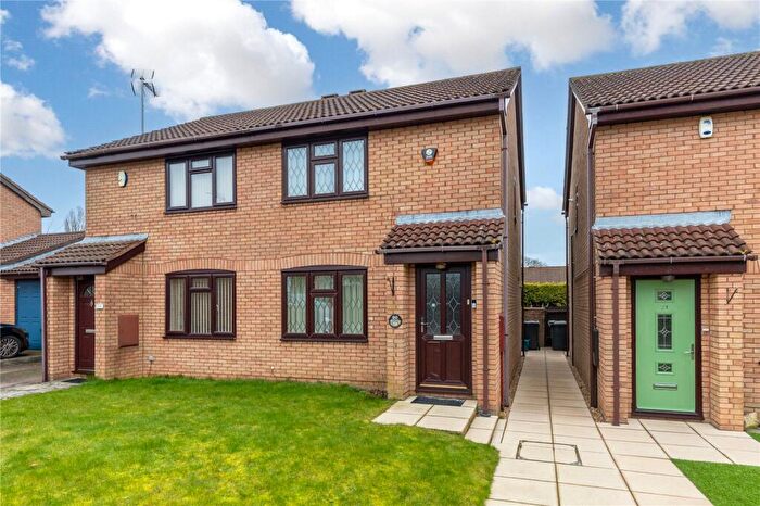 2 Bedroom Semi Detached House For Sale In Tilgate, Luton, Bedfordshire, LU2