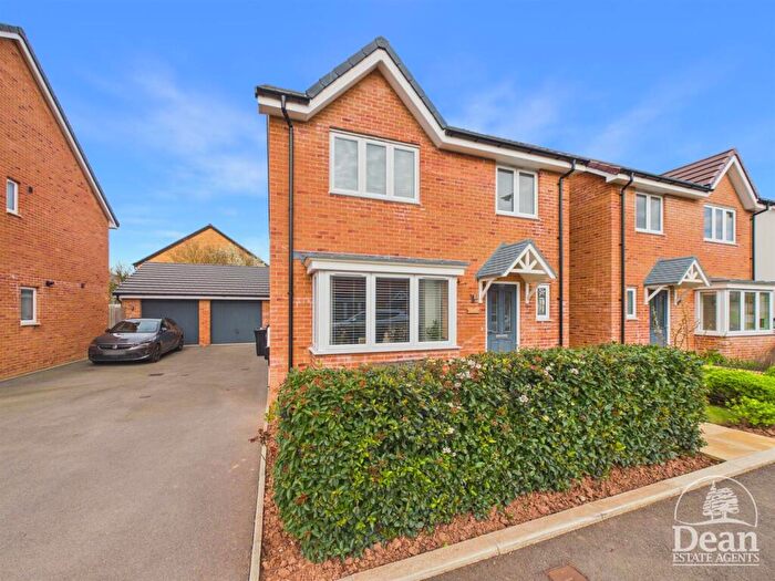 3 Bedroom Detached House For Sale In Snowdrop Crescent, Lydney, GL15