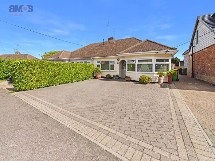 2 Bedroom Semi-Detached Bungalow For Sale In Willow Walk, Hockley, Essex, SS5