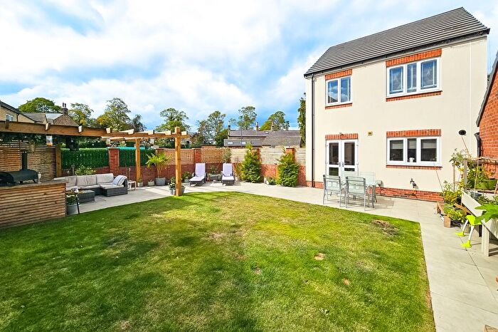 3 Bedroom Detached House For Sale In Thomas Drive, Killinghall, HG3