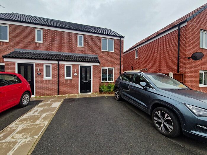 3 Bedroom Semi-Detached House To Rent In First Oak Drive, Clipstone, NG21