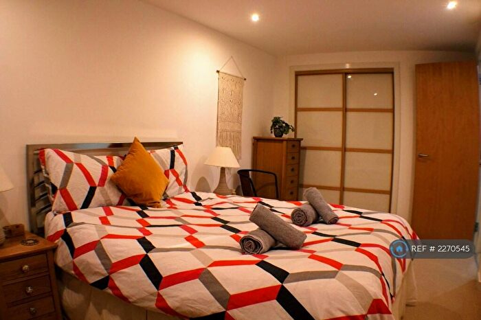 2 Bedroom Flat To Rent In Albion Street, Glasgow, G1