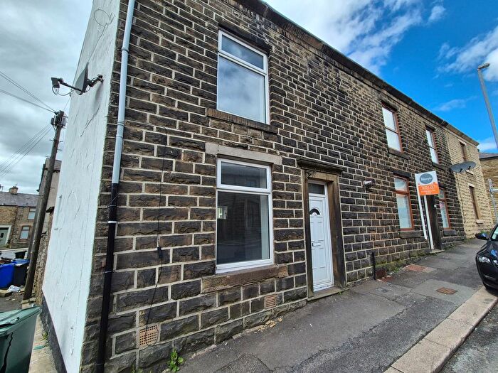 1 Bedroom Terraced House To Rent In Bury Road, Rossendale, Haslingden, BB4
