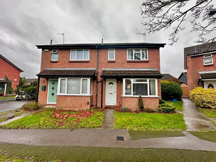 3 Bedroom Semi Detached House For Sale In Hyde Close, Newport Pagnell, MK16