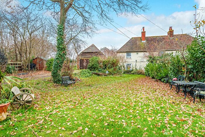 3 Bedroom Cottage For Sale In Seasalter Road, Graveney, ME13