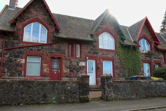 2 Bedroom House To Rent In Woodside Cottages, Langbank, PA14