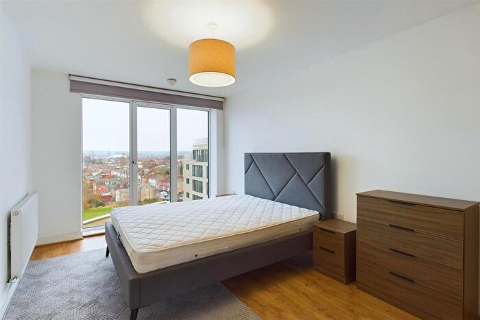 1 Bedroom Flat To Rent In Greenhill Way, Harrow On The Hill, HA1