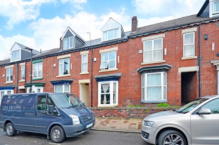 4 Bedroom Terraced House To Rent In Rosedale Road, Sheffield, S11