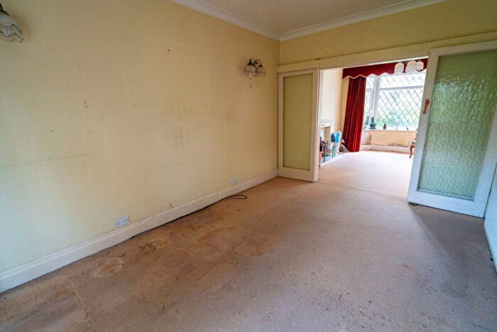 3 Bedroom Semi-Detached House For Sale In Widney Lane, Solihull, B91