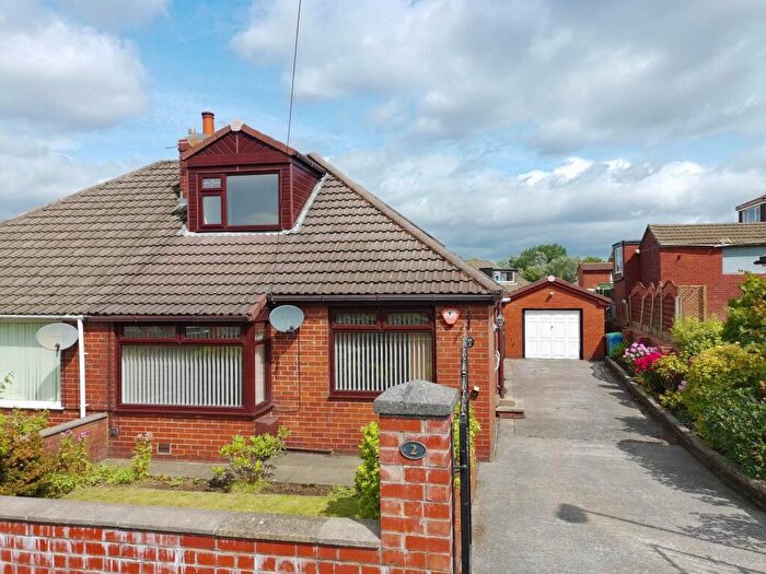 3 Bedroom Bungalow For Sale In Carlton Way, Royton, OL2