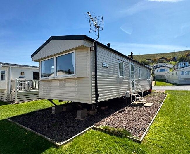 2 Bedroom Mobile/park Home For Sale In Cockburnspath, TD13