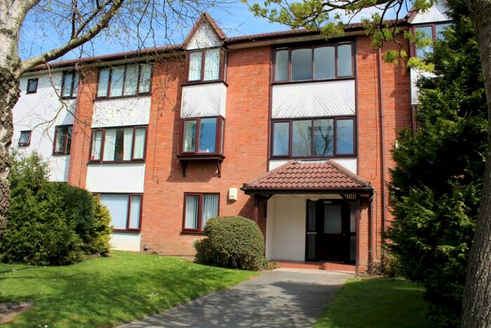 2 Bedroom Ground Flat To Rent In Dorset Road, Huyton, Liverpool, L36