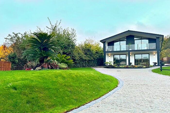 4 Bedroom Detached House For Sale In Nags Head Lane, Great Missenden, HP16