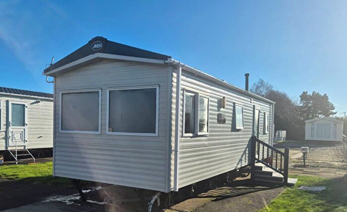2 Bedroom Mobile/park Home For Sale In Southport New Road, Banks Southport, PR9