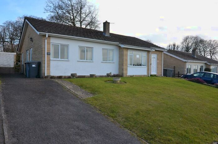 2 Bedroom Semi-Detached House To Rent In Nine Acres Close, OX7