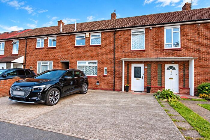 3 Bedroom Terraced House To Rent In Chatsworth Road, Hayes, UB4