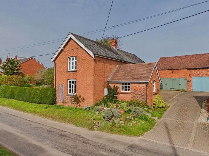 3 Bedroom Detached House For Sale In Brockamin, Leigh, WR6