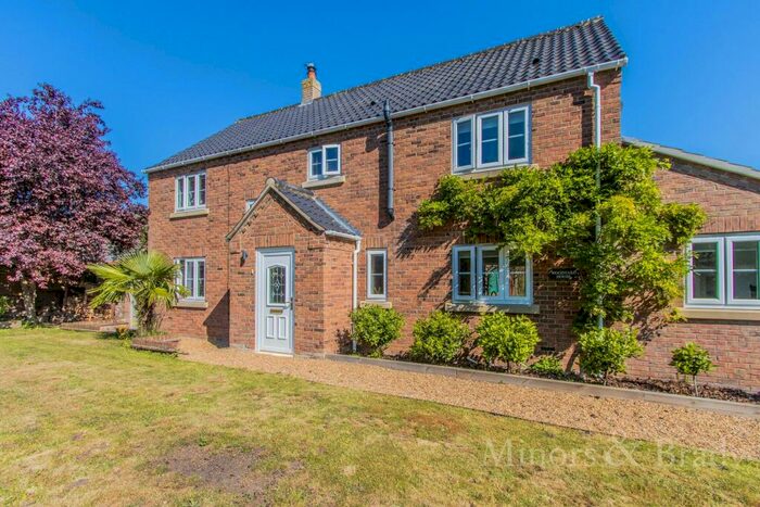 4 Bedroom Detached House For Sale In Whitwell Road, Sparham, NR9