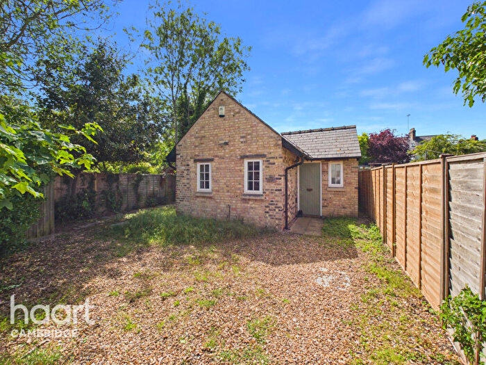 2 Bedroom Bungalow For Sale In Sturton Street, Cambridge, CB1