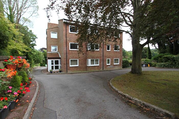 2 Bedroom Apartment For Sale In Carlisle Road, Eastbourne, East Sussex, BN20