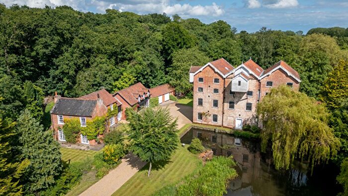 5 Bedroom Detached House For Sale In Oxnead, Norwich, NR10