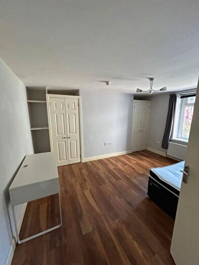 1 Bedroom Flat To Rent In Stacey Road, Roath, Cardiff, CF24