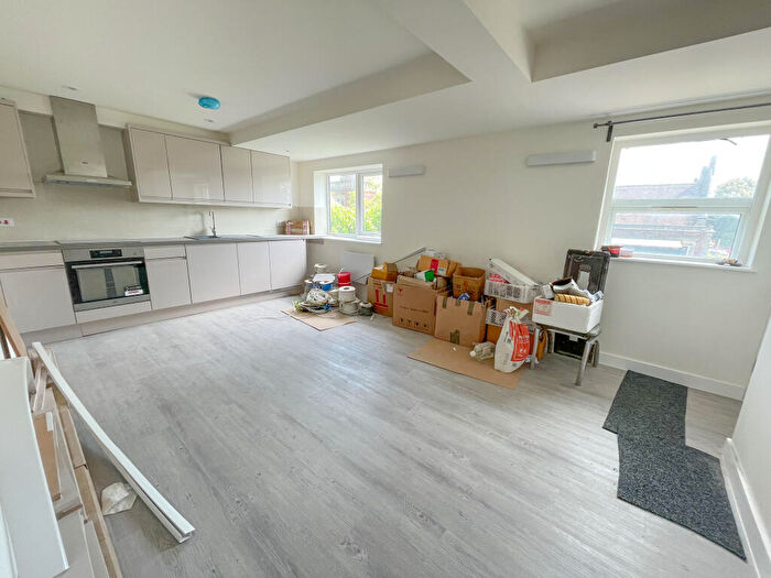 2 Bedroom Flat To Rent In Kings Hedges Road, Cambridge, CB4