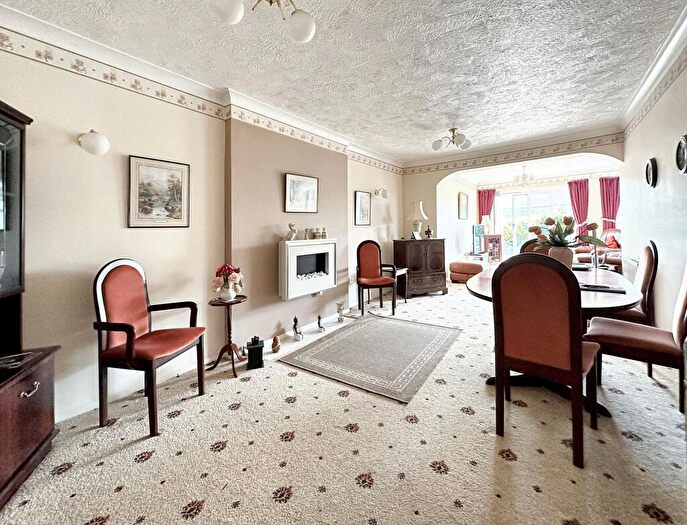 2 Bedroom Semi-Detached Bungalow For Sale In Dorothy Avenue, Peacehaven, BN10