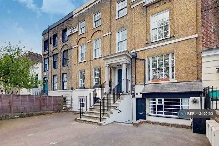 Studio To Rent In Peckham Rye, London, SE22