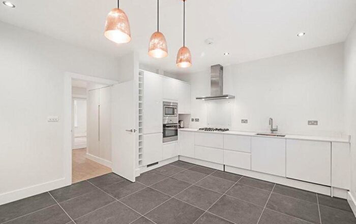 3 Bedroom Apartment To Rent In Viceroy Court, Prince Albert Road, NW8