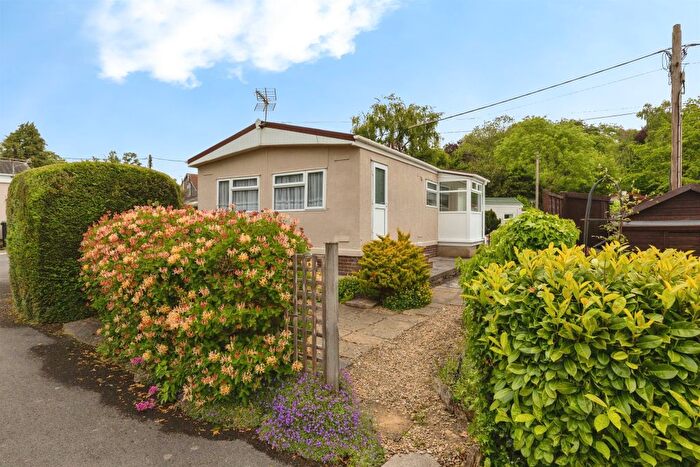 2 Bedroom Park Home For Sale In Quarry Rock Gardens, Bath, BA2