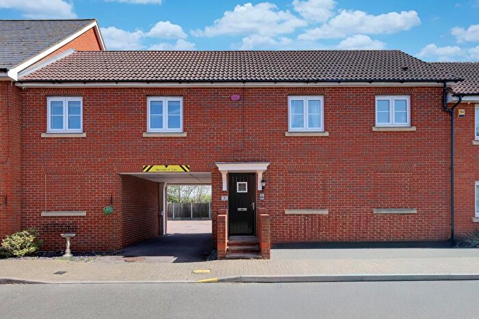 2 Bedroom Coach House For Sale In The Nave, Laindon, Basildon, Essex, SS15