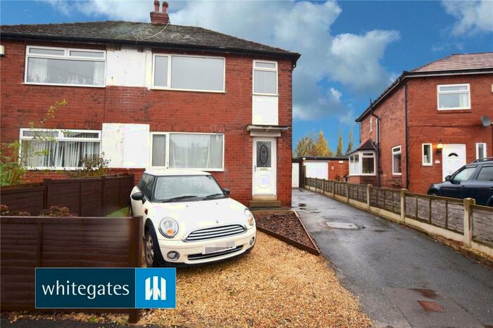 3 Bedroom Semi-Detached House To Rent In Parkwood Road, Leeds, West Yorkshire, LS11