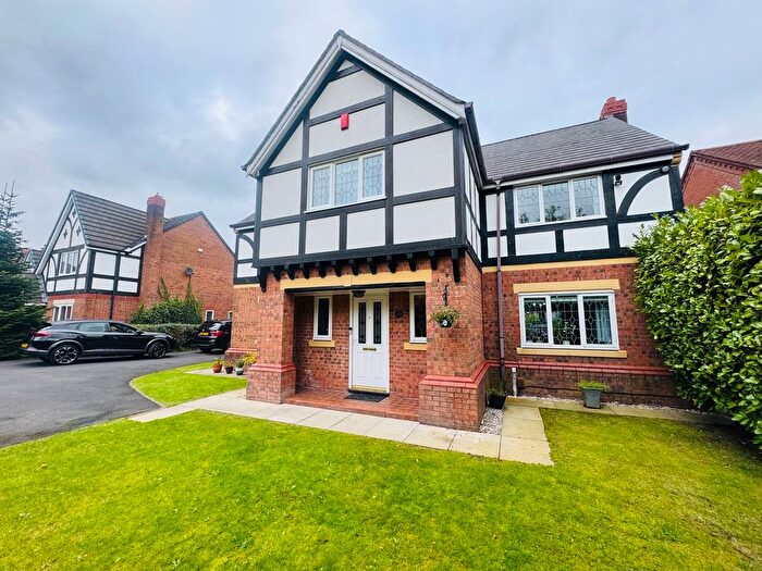 5 Bedroom Detached House To Rent In Waterslea Drive, Heaton, Bolton, BL1