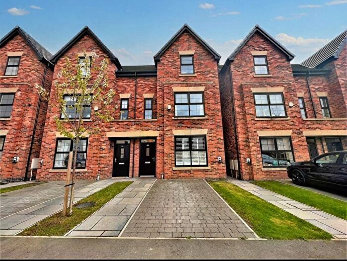 4 Bedroom Semi Detached House For Sale In Lansdowne Road, Manchester, M30