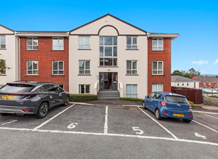 2 Bedroom Apartment / Flats For Sale In St. Helens Court, Holywood, BT18