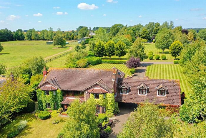 6 Bedroom Equestrian For Sale In The Grange, Carlton Scroop, NG32