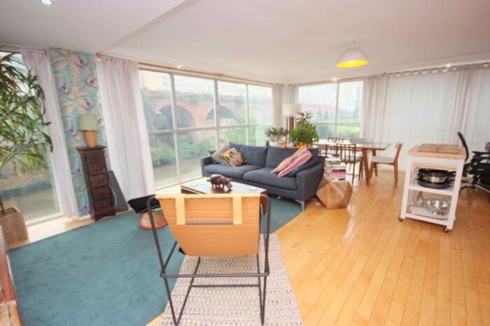 2 Bedroom Flat To Rent In The Mill South Hall Street, Salford, M5